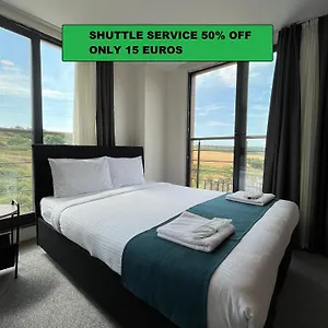 Hotel New Garden Airport