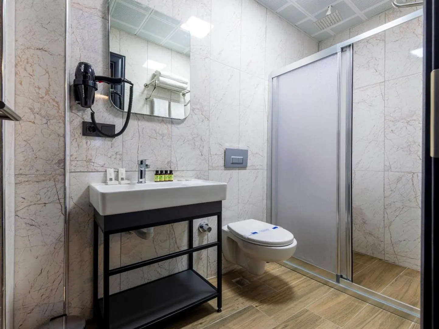 Lenora Airport Hotel & Istanbul Airport Arnavutkoy